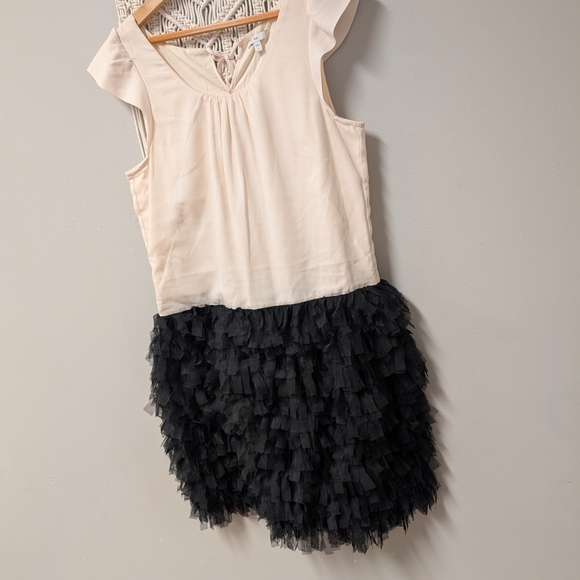 GAP Black Ruffle Mini Skirt - Picture 3 of 9